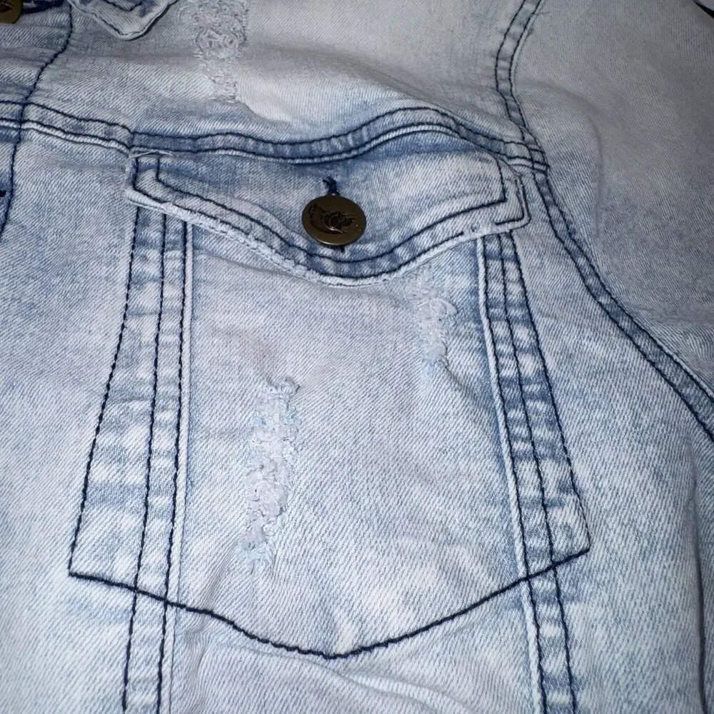 Unbranded ministry fashion